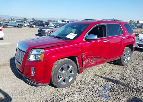 2015 GMC Terrain Denali z USA, uszkodzony, nr VIN 2GKFLUE38F6418001